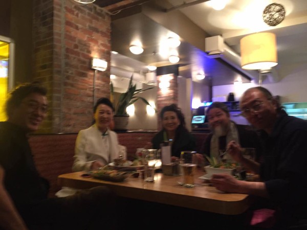 活动结束后，著名作家张戎及诗人贝岭、孟浪、雪迪、盛雪共进晚餐