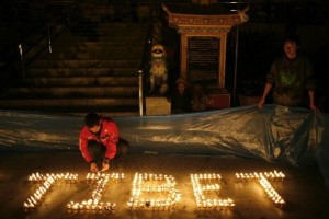 Tibet_candles_jpg_600x396_q85