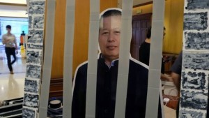 Gao Zhisheng is still being held under virtual house arrest