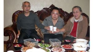 110917072719_cn_hada_family_640x360_boxun_nocredit