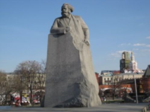 莫斯科市中心的马克思塑像