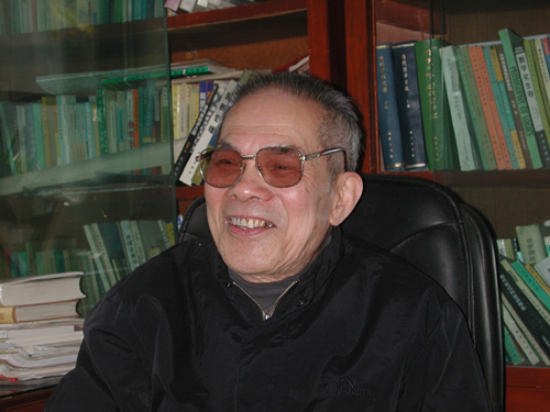 中国人民大学荣誉一级教授黄顺基