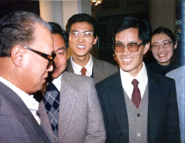 严家祺（左4）曾是赵紫阳（左1）推动政改的助手之一