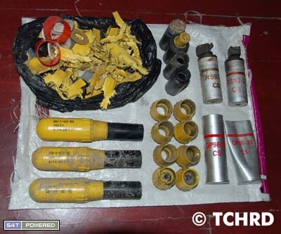 中共警察鎮壓藏人時所使用的瓦斯等的彈殼殘餘