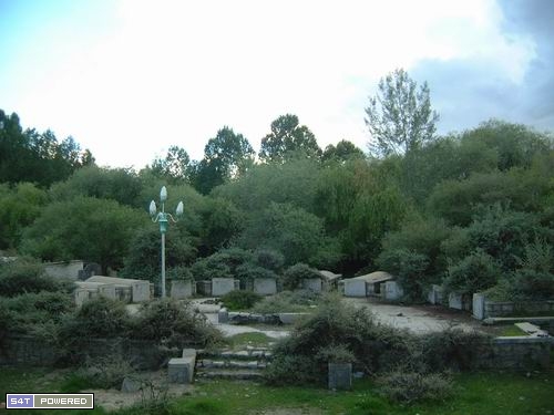 图1：拉萨红卫兵墓地