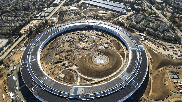 美国加利福尼亚州库比蒂诺市，从空中拍摄的这张照片显示正在建设的苹果公司第二园区