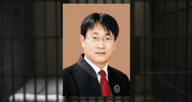 人权律师王全璋被拘押两年多不审不判 妻子坚持送钱送物终于成功 – 独立中文笔会