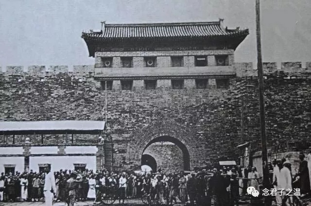 华勇营随美军炮队开进北京，和老百姓在一起
