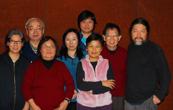 沙叶新的《江青和她的丈夫们》，及《邓丽君》在香港演出，两次香港笔会的会员都去参加。3